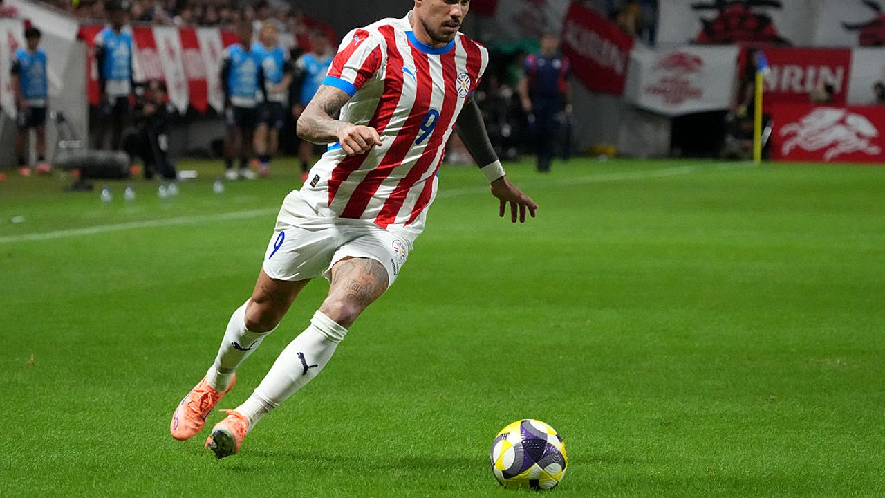 Tyskland og Paraguay gør ottendedelsfinalen til en dødboldstest