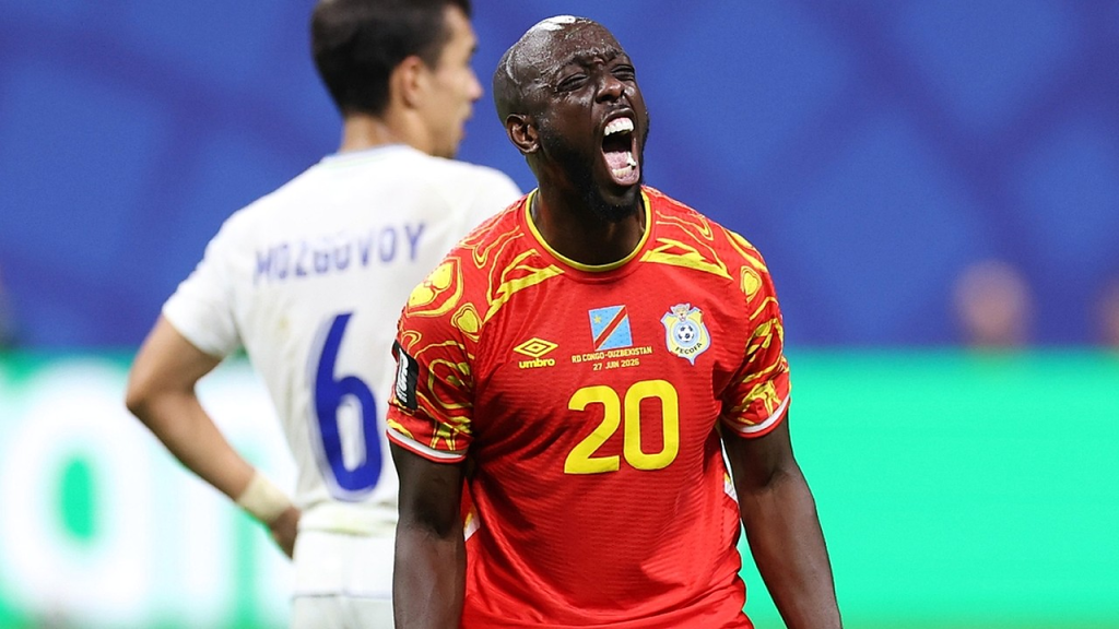 Wissas dobbeltmål sender DR Congo videre efter Uzbekistans tidlige scoring