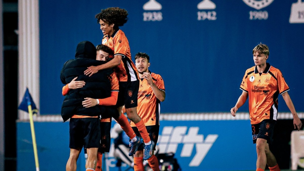 Brisbane Roar vence a Sydney Olympic con tres goles en la segunda parte