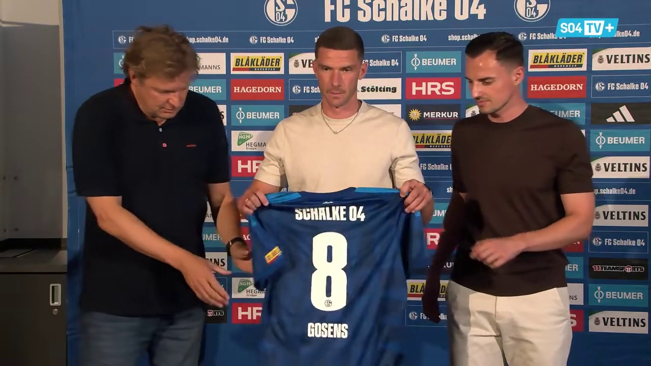 Gosens endosse le maillot de Schalke après avoir finalisé son transfert