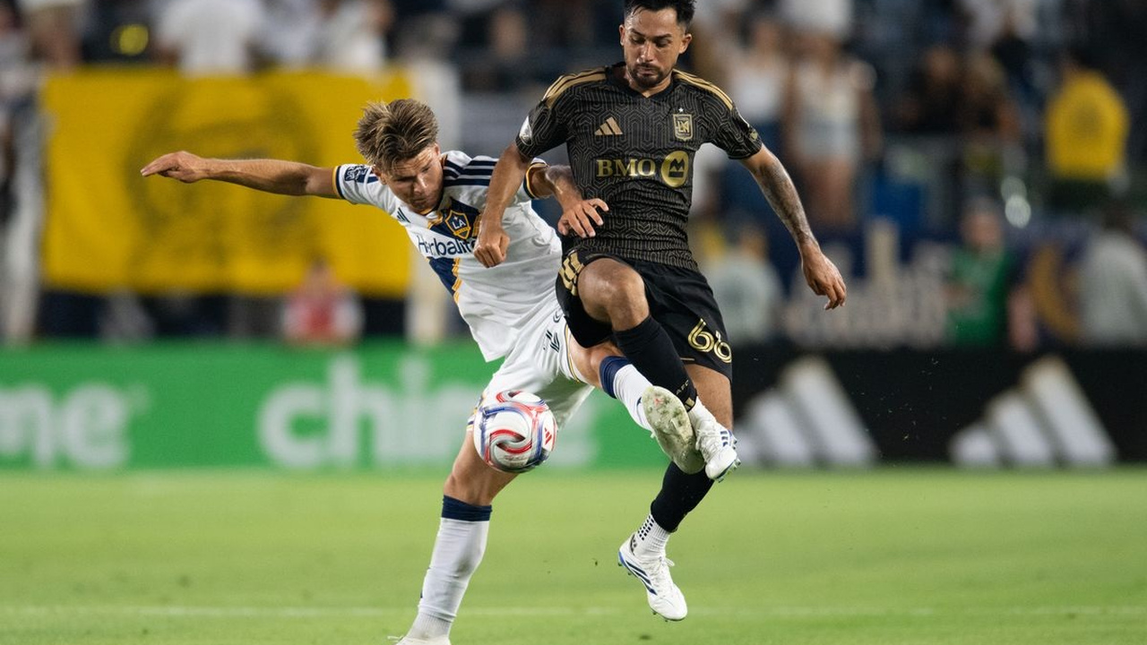 LAFC- og LA Galaxy-spillere i den aktuelle El Trafico-kamp