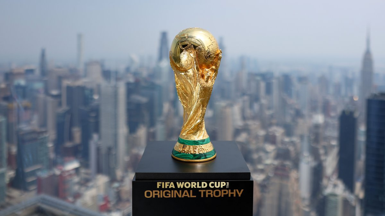 El trofeo de la Copa Mundial de la FIFA se exhibe en Nueva York antes de la final de 2026