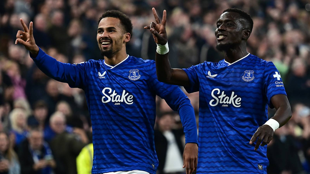 Britisk høring kan fjerne uautoriserede gamblingsponsorer fra fodbold