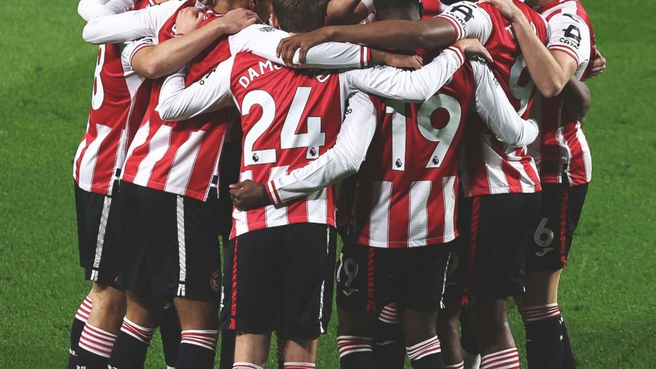 Brentford slog Tottenham 3-0 i Premier League-åbneren