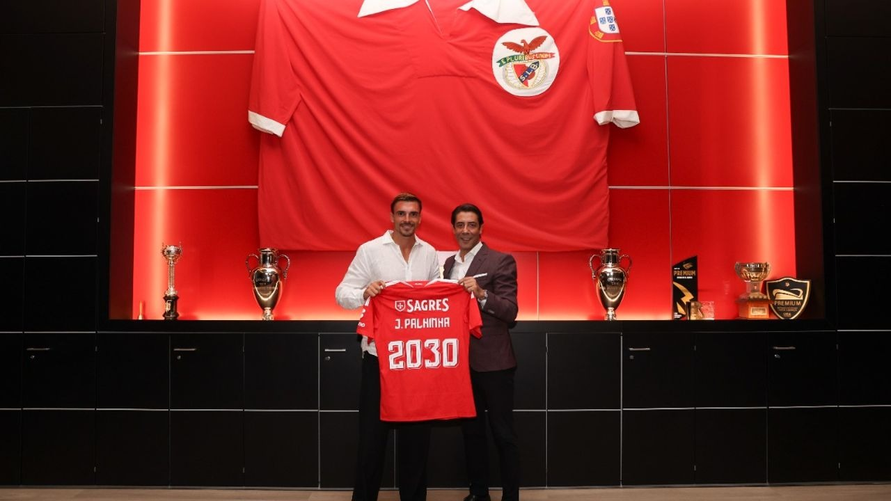 Joao Palhinha en Rui Costa tonen het Benfica-shirt met 2030