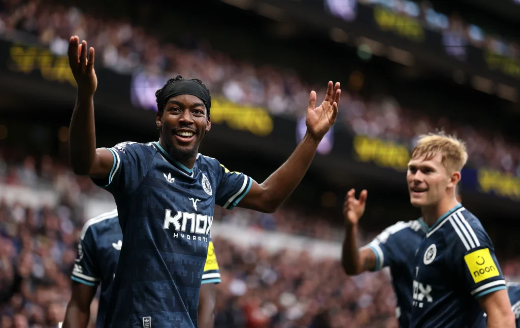 Newcastle sikrer deres første sejr under Jaissle efter to hurtige mål i Tottenham
