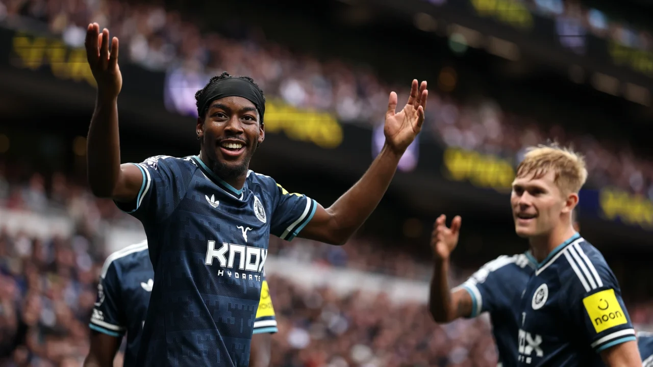 Newcastle behaalt eerste zege onder Jaissle na twee snelle goals bij Tottenham