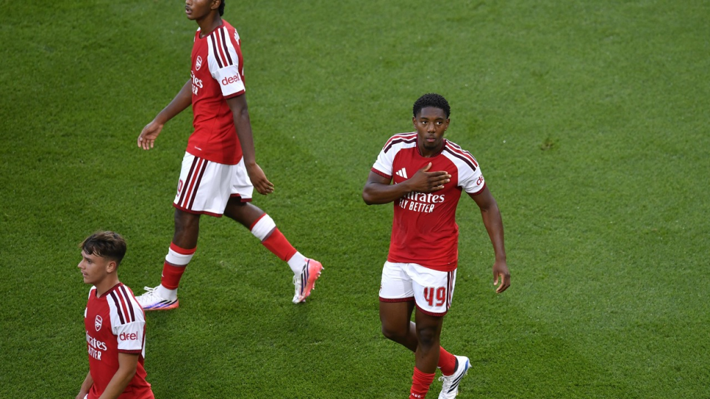 Premier Leagues åbningsrunde begynder med Arsenal mod Coventry