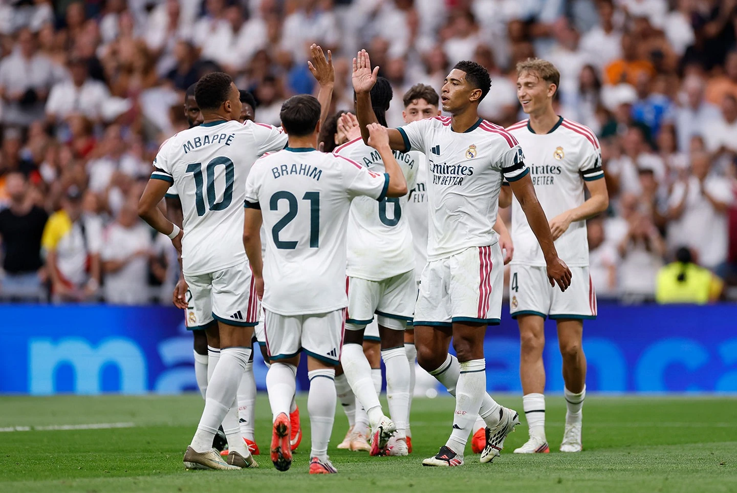 Real Madridが序盤に3得点を挙げ、4点目でMalagaを退けたことの補足画像