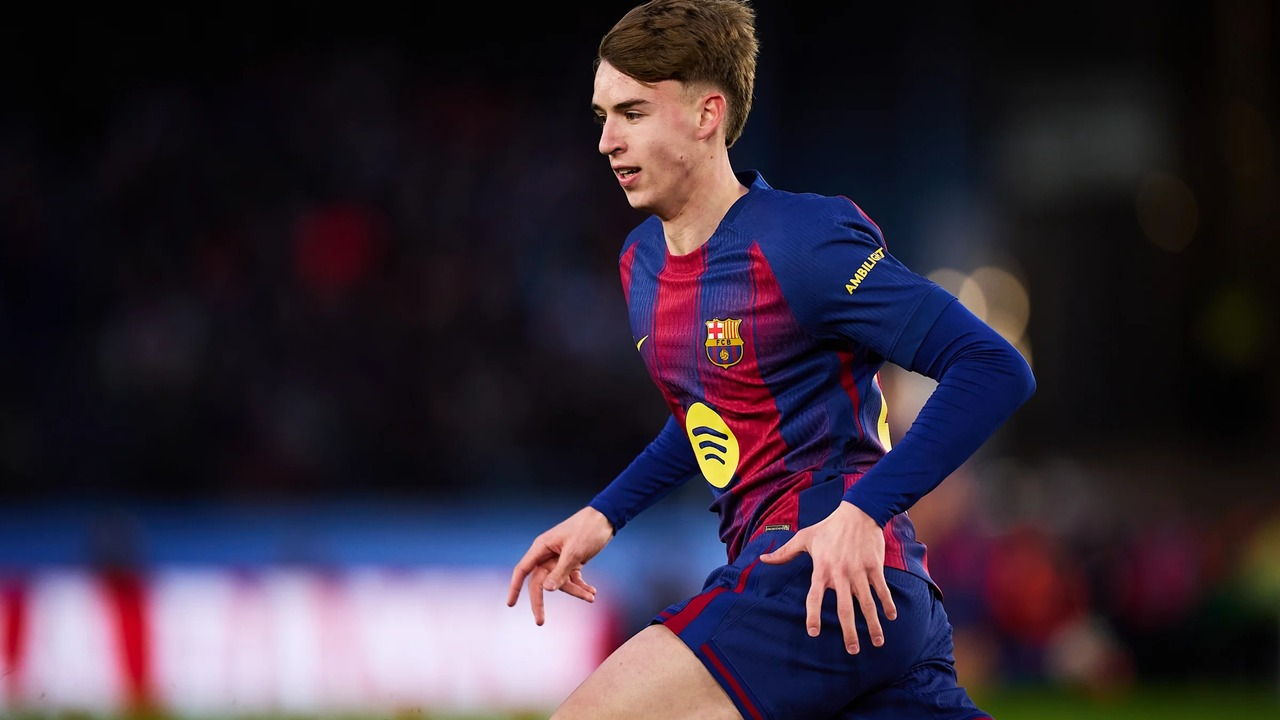 Tommy Marques fører bolden under en Barcelona-kamp