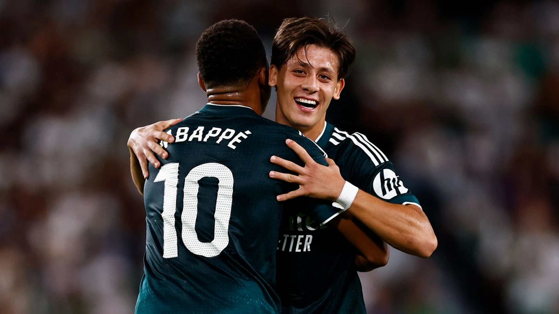 Carlos Espi scorer sent, da Real Madrid slår Elche 3-2