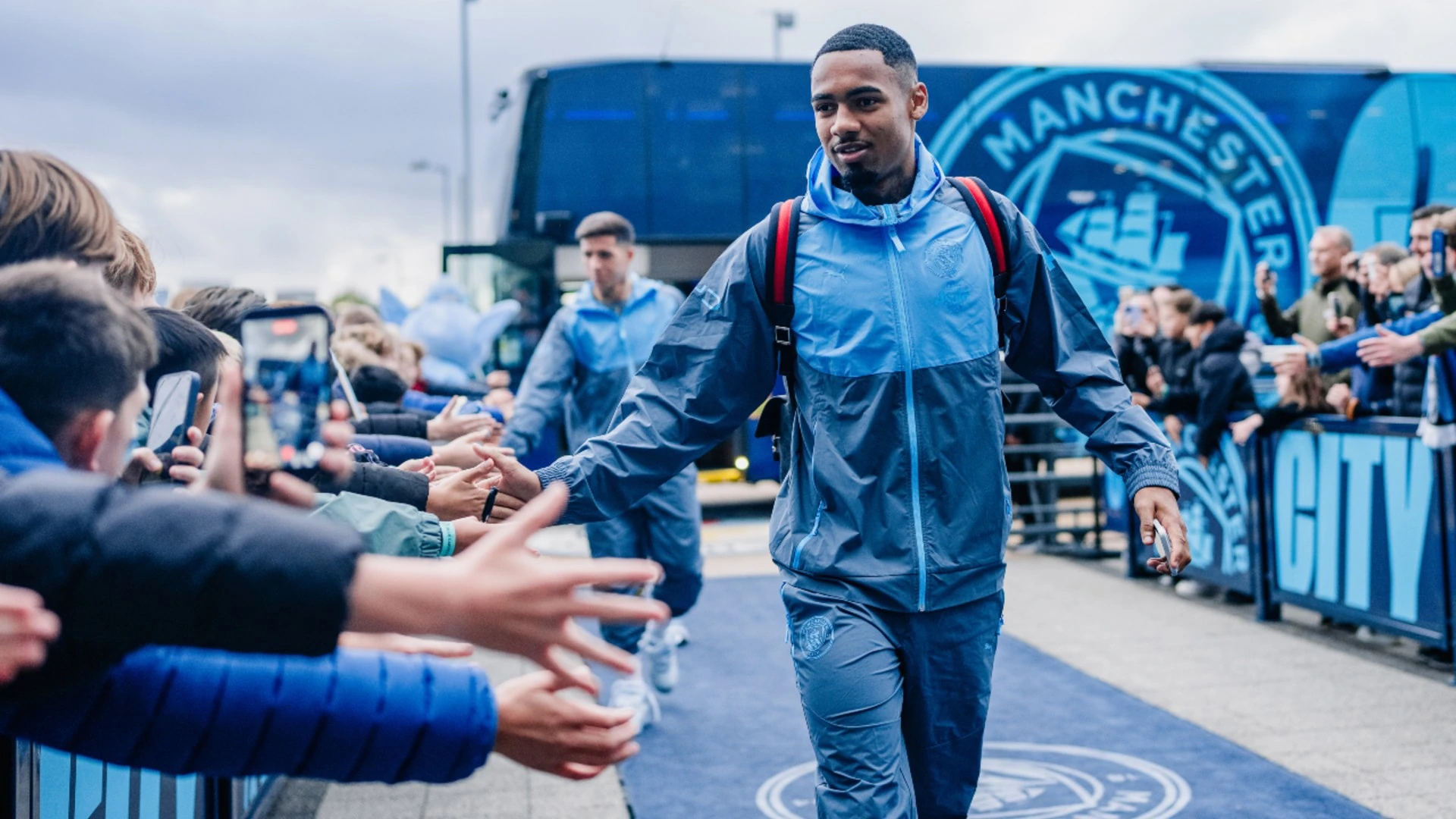 Manchester City marque cinq buts contre Norwich et transforme la rotation en contrôle