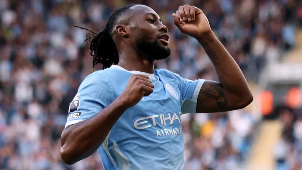 Manchester City scorer 5-3 mod Sunderland og bevarer en perfekt ligastart