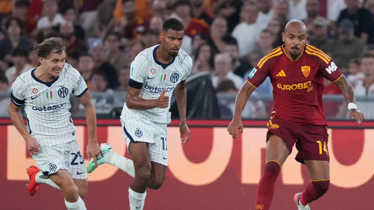 Lautaro Martínez fører Inter tilbage fra to mål bagud i 2-2-kampen mod Roma
