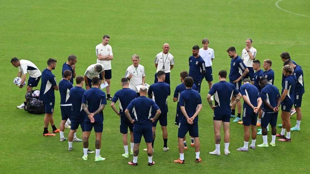 Italy and Belgium prepare a Nations League opener where midfield spacing will decide the tempo