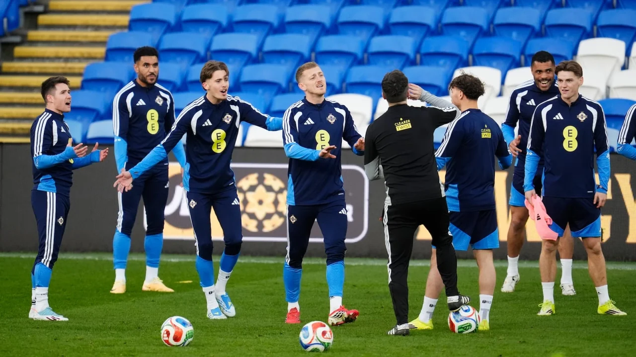 Shea Charles bezorgt Noord-Ierland een 1-0 overwinning in de Nations League op Georgië in de blessuretijd